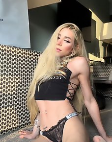 Amateur Tranny Private Pics